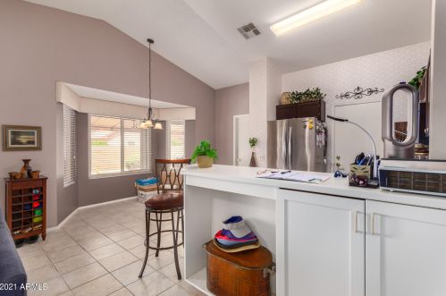 6350 Sawgrass Dr, Chandler AZ 85249-4352 exterior