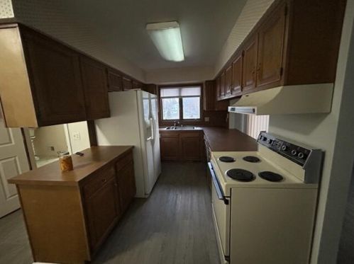 6059 Torrington Rd, Kalamazoo MI  49009-9170 exterior