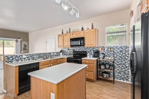 7409 40 Ave, Phoenix AZ 85009-1264 exterior