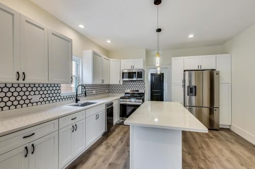 5043 Ainslie St, Chicago IL  60630-2302 exterior