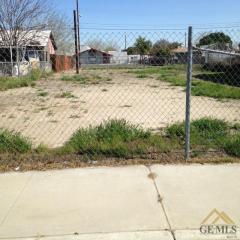 3528 K St, Bakersfield, CA 93301-1617