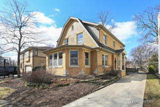 584 Arlington Ave, Elmhurst, IL 60126-4041