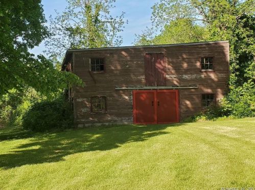 988 Trumbull Hwy, Exeter CT 06249-1532 exterior