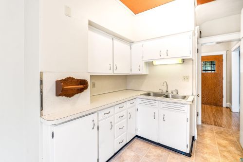 1205 7 Ave, Duluth MN 55805-2051 exterior