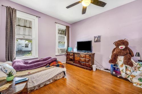 4935 Hummelsheim Ave, Saint Louis MO 63123-4710 exterior