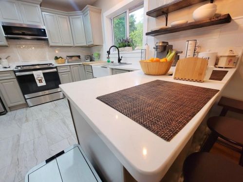 1330 Atwood Ave, Providence RI  02919-4903 exterior