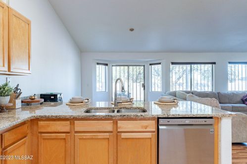 2944 Beck Dr, Tucson AZ  85730-3620 exterior