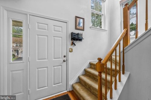 11 Revere Ct, Trenton NJ 08628-3610 exterior