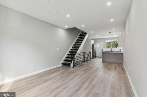 2525 Mascher St, Philadelphia PA  19133-3823 exterior