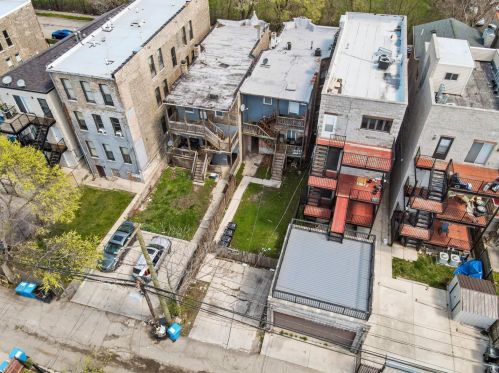 1338 Washtenaw Ave, Chicago IL 60645-3227 exterior