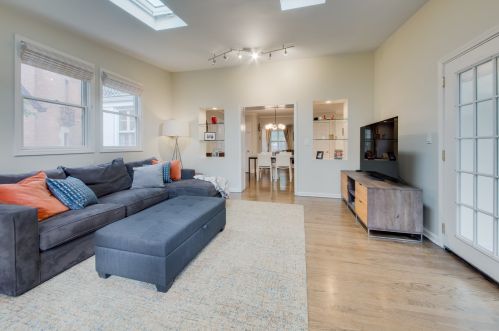 6553 Tahoma Ave, Chicago IL 60646-1134 exterior