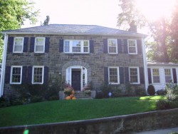 60 Kenilworth St, Newton, MA 02458-2723