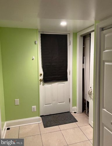 12115 Valleywood Dr, Silver Spring MD 20902-2239 exterior