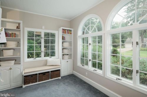 400 Beechwood Ave, Tavistock NJ 08033-1105 exterior