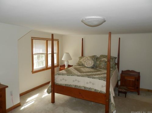 136 Putnam Pike, Killingly CT 06241-1628 exterior