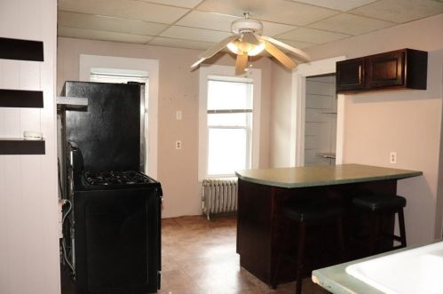 12 Flagg St, Worcester MA 01609-1223 exterior