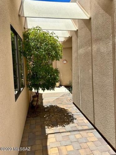 4061 Quiet Moon Dr, Tucson AZ  85718-3427 exterior