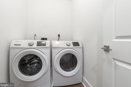 1602 6th St, Philadelphia PA 19122-2911 exterior