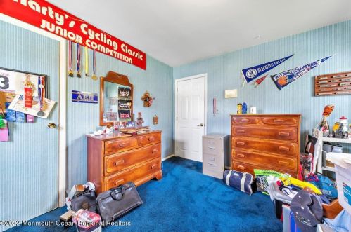 298 Elton Adelphia Rd, East Freehold NJ 07728-8022 exterior