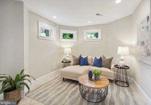 623 6 St, Washington DC 20024-2693 exterior