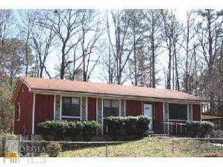 2172 Cherokee Valley Cir, Lithonia GA  30058-5380 exterior