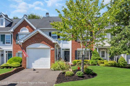 124 Manor Ct, Belmar, NJ 07719-3655