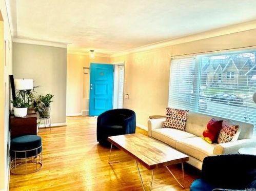 5487 Pernod Ave, Saint Louis MO 63139-1505 exterior