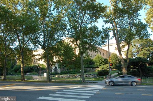 769 24 St, Philadelphia PA 19130-2539 exterior