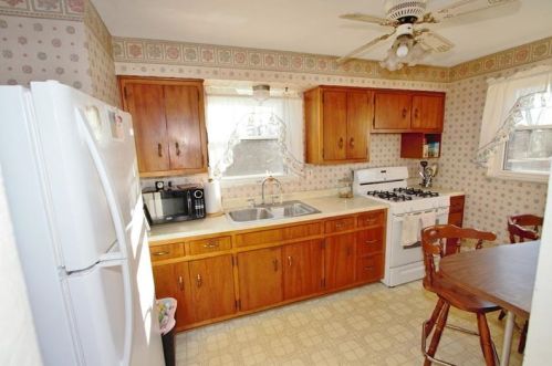 6830 Ridgevue Dr, Pittsburgh PA 15236-3644 exterior