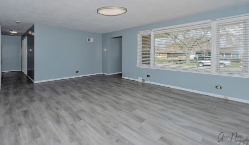 2220 Jackson St, Waukegan IL 60085-7354 exterior