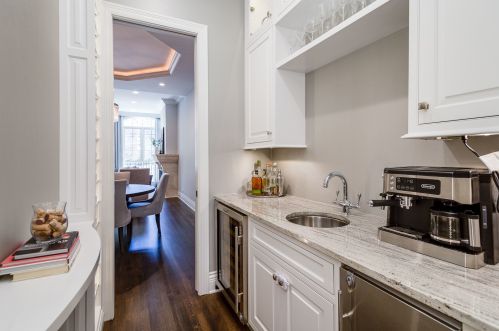 1512 Wieland St, Chicago IL 60610-1233 exterior