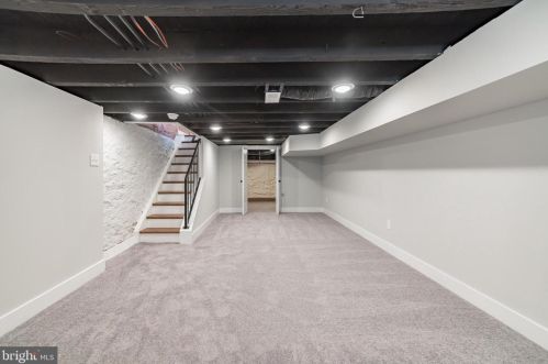 4207 Houghton St, Philadelphia PA  19128-1722 exterior