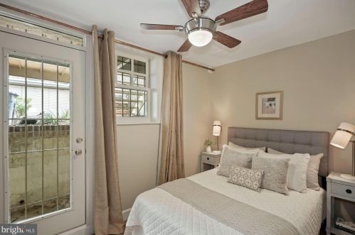 1406 Swann St, Washington DC  20009-3904 exterior