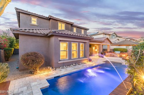 3753 Ember Glow Way, Phoenix AZ 85050-4928 exterior