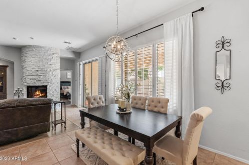 2425 Barbie Ln, Phoenix AZ  85085-5004 exterior