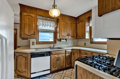 79 Mason Dr, New Britain CT 06052-1929 exterior