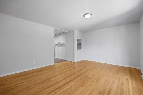 527 Pennview Dr, Pittsburgh PA 15235-4434 exterior