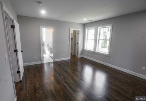 83 Columbia St, Wood-Ridge NJ  07075-2403 exterior