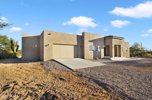 3901 Kay Dr, Tucson, AZ 85735-1241