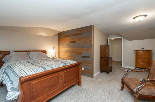 2905 Hackett Ave, Milwaukee WI 53211-3442 exterior