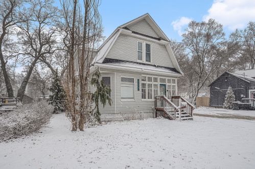 604 Apple Ave, Meskegon MI  49442-3646 exterior