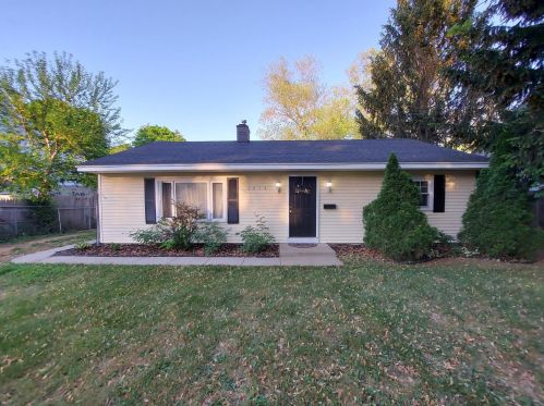 1714 Sunnyside Dr, Kalamazoo, MI 49048-1331