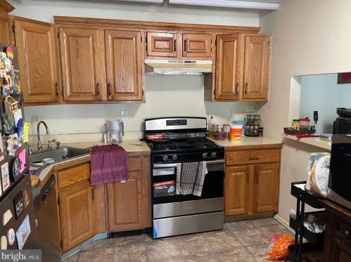 14 Kite Ct, Trenton NJ  08648-2637 exterior