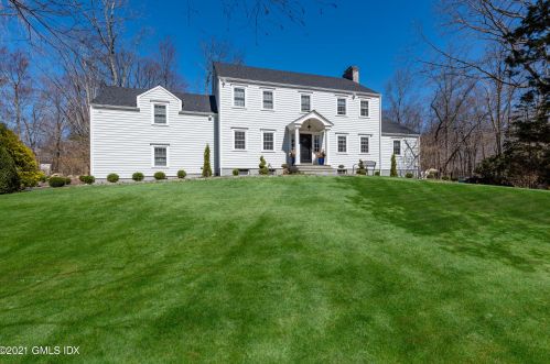 7 Stag Ln, Greenwich, CT 06831-3137