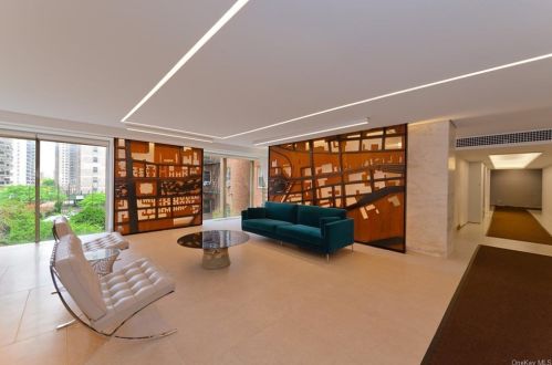 800 Grand Concourse, Bronx NY  10451-3003 exterior