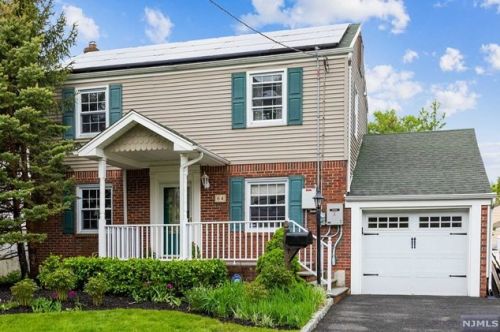 64 Hillcrest Dr, Dumont, NJ 07628-2007