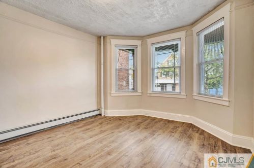 244 Hamilton St, New Brunswick NJ 08901-2206 exterior