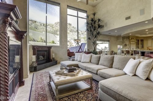 13841 Cyn Dr, Phoenix AZ 85016-2403 exterior