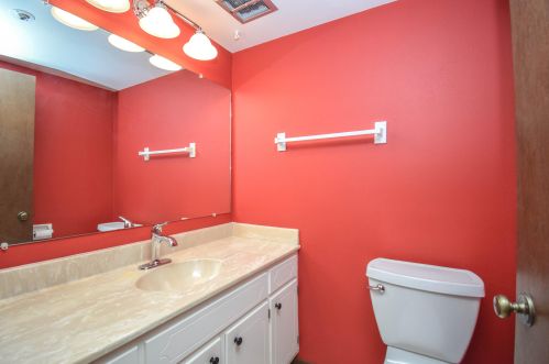 4200 Rivers Edge Cir, Milwaukee WI  53209-1122 exterior