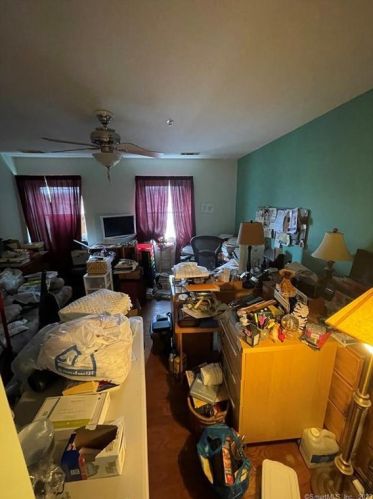 309 Judd Sq, Wallingford CT  06492 exterior